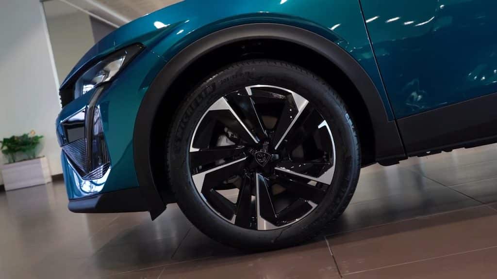Lastikler ve jant modeli Peugeot 408