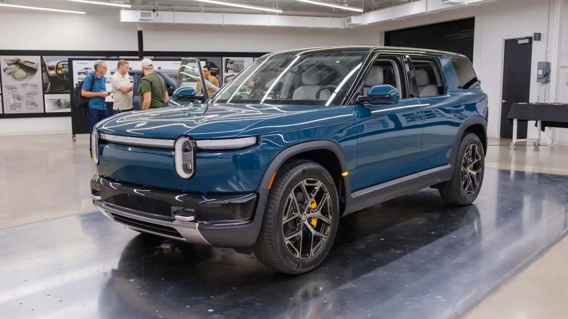 Rivian’ın En Ucuz Modeli Satışa Çıkıyor
