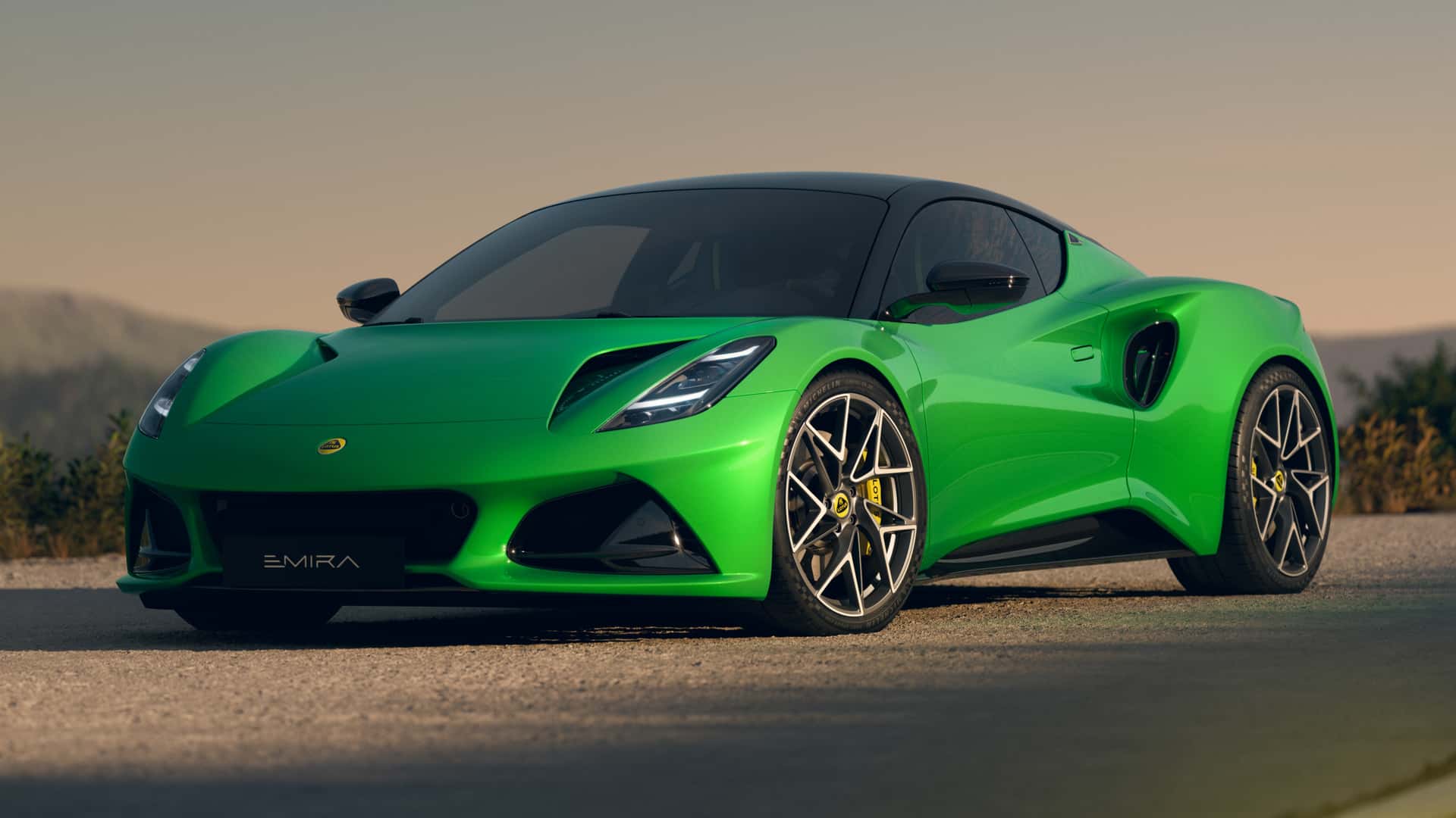Lotus’tan Beklenen Haber Geldi: En Güçlü Emira V8 Sesiyle Gelebilir!