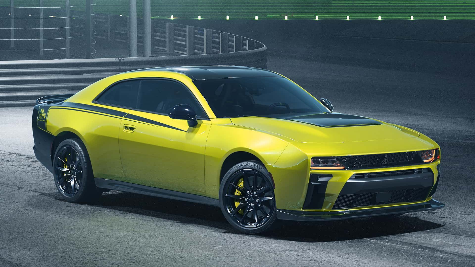 0’dan 100’e Sadece 4 Saniyede Çıkan Yeni Dodge Charger Super Bee
